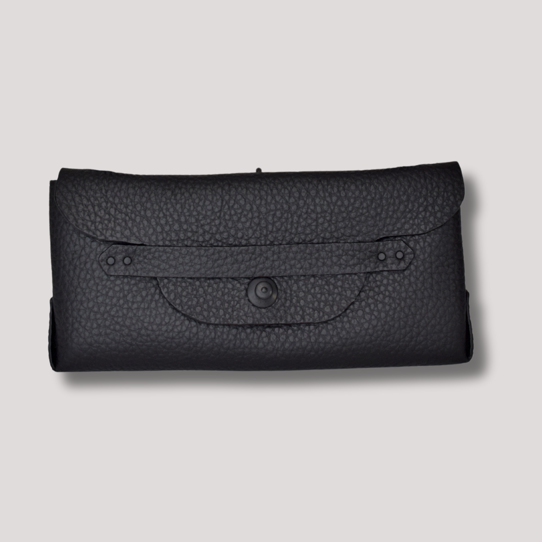 Courtney Clutch Italian leather Black